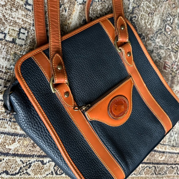 Vintage Dooney and Bouke shoulder Bag Purse - Picture 3 of 16